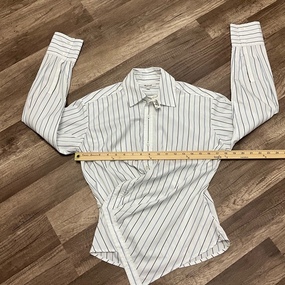 Madewell Women’s 100% Cotton Asymmetric Wrap Button-Up Shirt Size 00 Striped - Picture 9 of 15